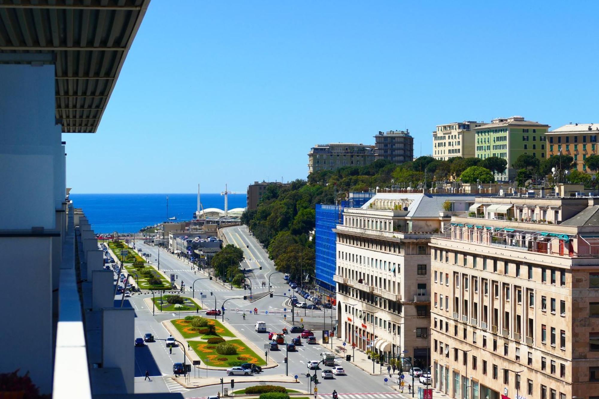 Attico Luxury Con Parcheggio E Terrazza Vista Mozzafiato * Genua